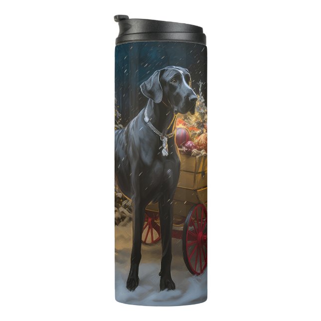 Great Dane Snowy Sleigh Weihnachtsdekor Thermosbecher (Nach rechts gedreht)