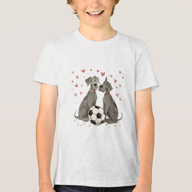 Great Dane with soccer ball for Valentine's Day Tri-Blend Shirt (Vorderseite)