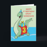 Great Grandson, 3. Geburtstag Dinosaurier Karte<br><div class="desc">Diese lustige Karte ist alles,  was Sie brauchen,  um Sie lieben Urenkel an seinem 3. Geburtstag überraschen. Er wird sicherlich überrascht sein,  wenn er diesen lächelnden Dinosaurier sieht,  der sein Geschenk auf seinem Rücken trägt.</div>