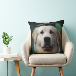 Great Pyrenäen Hund in St. Patrick's Day Dress Kissen