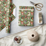 Green Albern Christmas Reindeer Antlers Geschenkpapier<br><div class="desc">Erleben Sie Spaß und Festlichkeit mit diesem maßgeschneiderten Geschenkpapier, das sechs Personen oder Haustiere in albernen Weihnachtszeitschriften zum Thema Rentiere-Geweih bringt und für das Jahr bearbeitbaren Text und eine kurze Nachricht oder Familienname hat. Um die besten Ergebnisse zu erzielen, laden Sie bitte Fotos hoch, die für Quadrate mit einem Gesicht...</div>