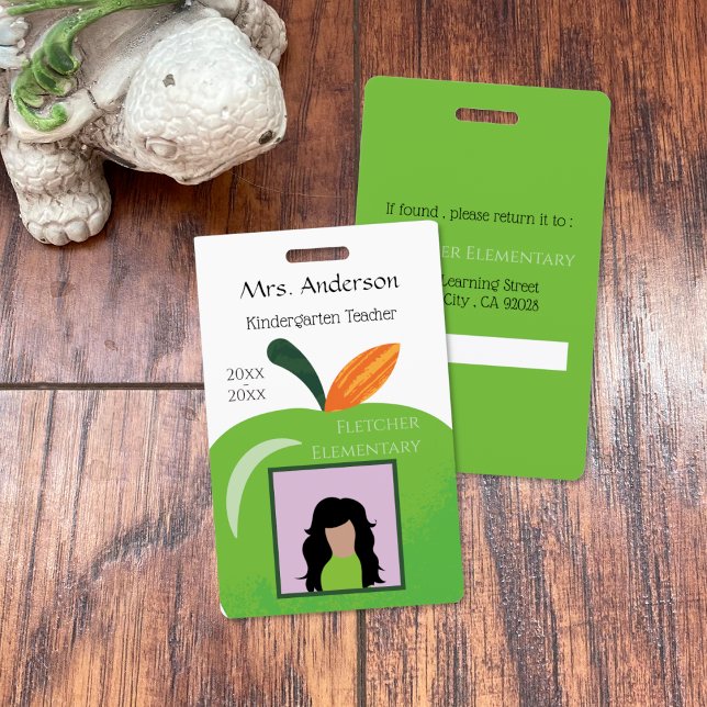 Green Apple Educator White Foto ID Abzeichen Ausweis (Partial green apple educator photo ID vertical badge .)