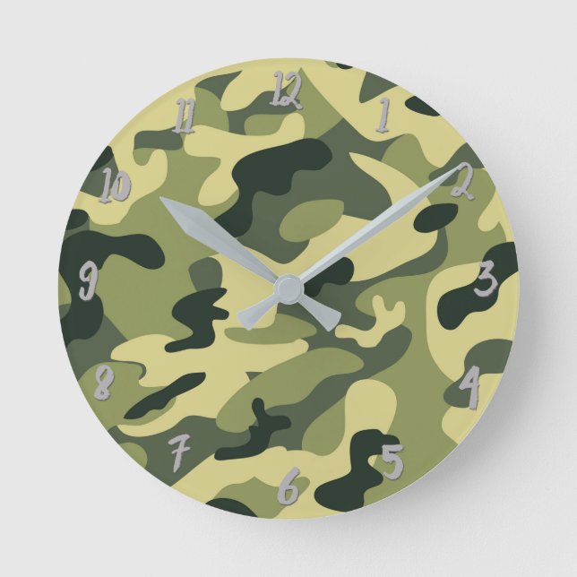 Green Army Camo Camouflage Personalized Runde Wanduhr (Vorderseite)
