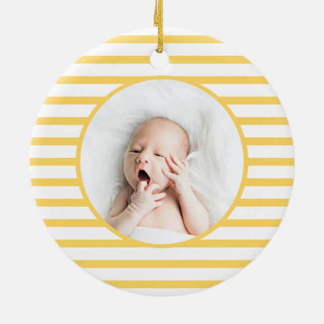 Green Baby Dino | Erste Weihnachtsgelbe Streifen Keramik Ornament (Hinten)