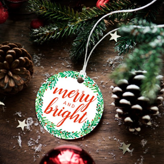 Green Berry Wreath Merry & Bright Christmas Geschenkanhänger (Von Creator hochgeladen)