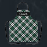 Green Black Watch Karierter Personalisierter Urlau Schürze<br><div class="desc">Festliche saisonale Schürze mit einem karierten Muster aus schottischem Tartan mit klassischer Jagd auf grün,  weiß und schwarz,  mit modernem,  weißem Text,  der mit einem Namen personalisiert werden kann. Ob Sie nun Weihnachts-Dinner kochen,  Ferienkekse backen oder Geschirr machen,  in dieser Ferienzeit werden Sie stilvoll aussehen!</div>