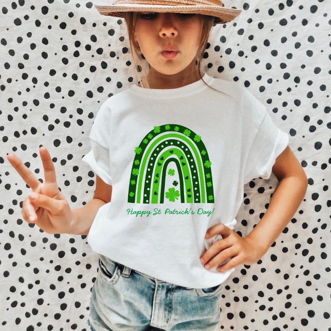 Green Boho Kleeblatt Rainbow St. Patrick's Day T-Shirt (Von Creator hochgeladen)