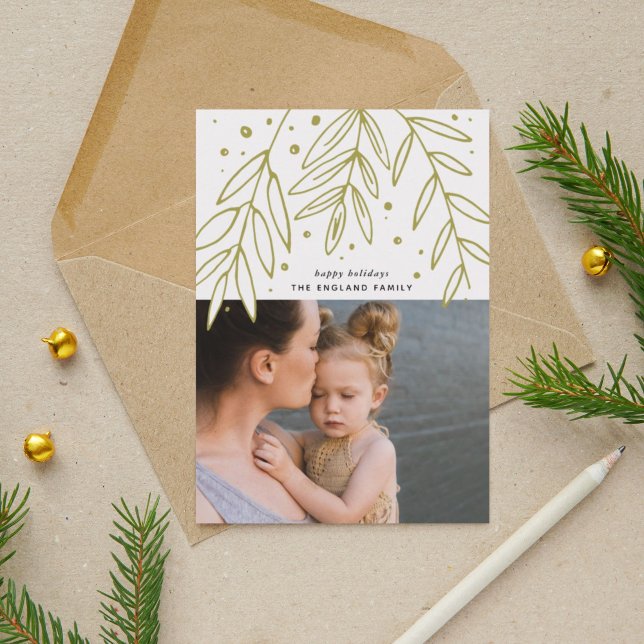 Green Botanic Sprigs Foto Feiertagskarte (Hand-drawn botanical sprigs frame this lovely holiday photo card.)