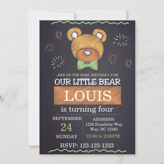 Green Bow Krawatte Bear Geburtstag Einladung (Vorderseite)
