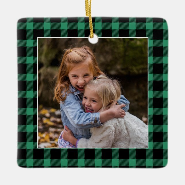 Green Buffalo Kariertes WeihnachtsFoto Keramikornament (Vorderseite)