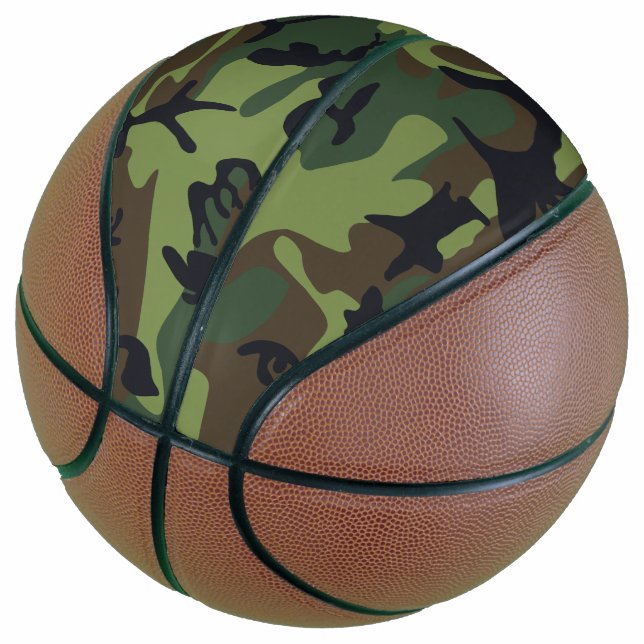 Green Camouflage Pattern, militärisches Muster, Ar Basketball (angewinkelt)