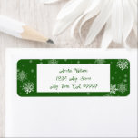 Green Christmas Snowflakes Label<br><div class="desc">Personalisieren Sie Ihre eigene, einzigartige Rücksendeadresse mit einem Set von Rücksendeadressen-Aufklebern der Grünen Weihnachtsschneeflocken. Label Design bietet festliche fallende Schneeflocken und Raum, um mit Ihrem Namen und Ihrer Adresse zu personalisieren. Mit diesem Design sind auch weitere passende Büroartikel erhältlich. Wenn Sie Hilfe bei der Personalisierung benötigen, kontaktieren Sie mich bitte...</div>