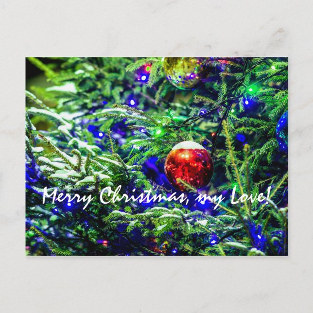 Green Christmas Tree Red Ball Feiertagspostkarte (Vorderseite)