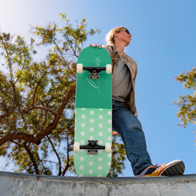 Green-cyan Poka Dot Skateboard (Außen 1)