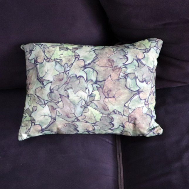 Green English Ivy Nature Watercolor Dekokissen (Von Creator hochgeladen)