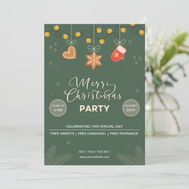 Green Festive Frohe Weihnachts-Party Einladung (Stehend Vorderseite)