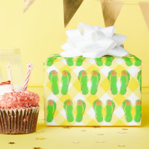 Green Flip Flops auf Gingham Geschenkpapier