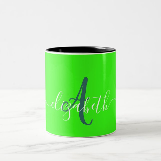 Green Fluorescent Neon Monogram Zweifarbige Tasse (Mittel)