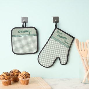 Green Gingham Karo und Streifen Personalisiert Ofenhandschuh & Topflappen-Set