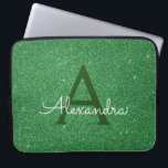 Green Glitzer & Sparkle Monogram Irish Laptopschutzhülle<br><div class="desc">Green Imitats Glitzer und Sparkle Elegant Geburtstag oder St. Patrick's Day Laptop Case. Der Thia Green Laptop-Gehäuse kann so angepasst werden,  dass er Ihren Anfangs- und Vornamen enthält.</div>