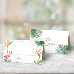 Green Gold Bat Mitzvah Tropenflora Wasserfarbe Platzkarte<br><div class="desc">Kein Bat Mitzvah Party ist komplett ohne personalisierte Platzkarten. Lass deinem Lieblings-Bat Mitzvah Stolz, Freude und feiere ihren Meilenstein in ihrem perfekt koordinierten Party. Stilvolle, atemberaubende, farbenfrohe tropische Aquarellvogel aus paradiesischen Blume, Imitats goldener Star von David und Glitzer Punkte, zusammen mit Frühling grünen modernen Sans Serif Typ, überlagern einen weißen...</div>