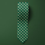Green & Gold Bauern Traktor Krawatte<br><div class="desc">Nichts ist im Bauernland symbolträchtiger als ein Traktor, was dieses einfache, aber elegante Design ideal für den Bauer in Ihrem Leben macht. Erstellen Sie ein tolles Geschenkpaket mit einem Paar passender Socken, die das gleiche Design aufweisen.</div>