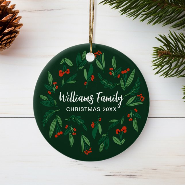 Green Holly Berry Personalized 2025 Christmas Keramik Ornament (Von Creator hochgeladen)