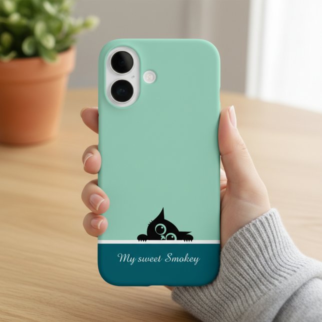 Green iPhone Case with Cute Kitten Design (Von Creator hochgeladen)