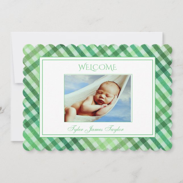 Green Kariert Personalisiert Script Baby Foto Birt Ankündigung (Vorderseite)