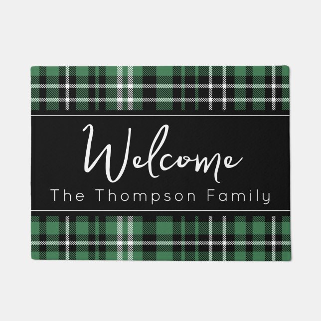 Green Kariert Welcome Mit Monogramm Familienname D Fußmatte (Vorderseite)
