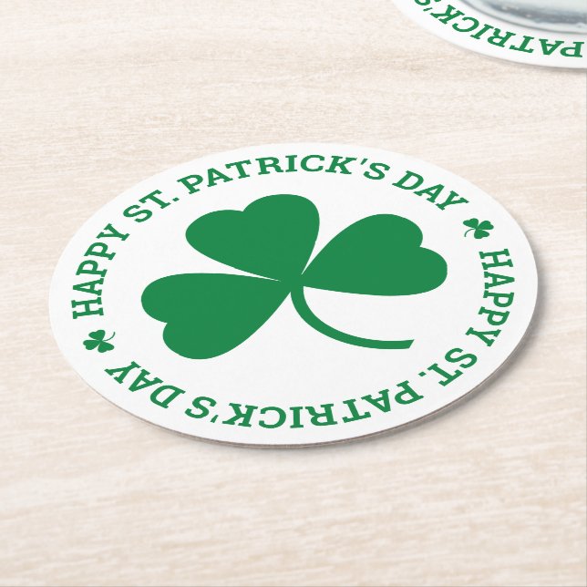 Green Kleeblatt Happy St. Patrick's Day Party Runder Pappuntersetzer (Angewinkelt)
