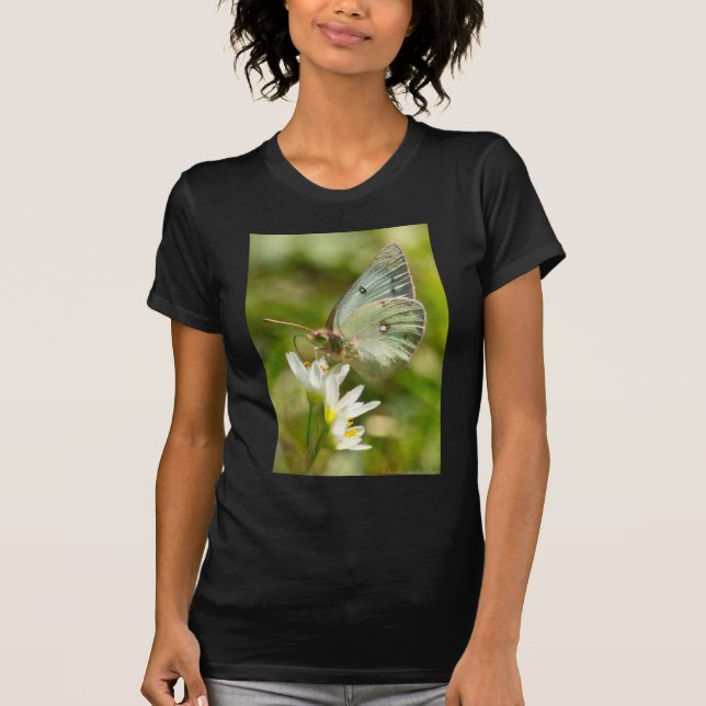 Green Moth on False Knolic Apparel and Gifts T-Shirt (Vorderseite)