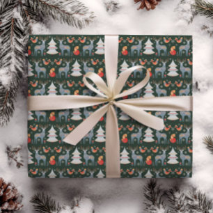 Green Nordic Reindeer Christmas Tree Floral Geschenkpapier
