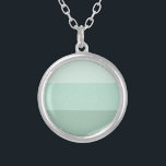 Green Ombre Striping Versilberte Kette<br><div class="desc">Trendy grünes Ombre Streifen Muster.</div>