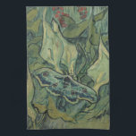 Green Peacock (Kaiser) Moth von Vincent van Gogh Geschirrtuch<br><div class="desc">Die Große Pfauenmotte oder Kaisermotte von Vincent van Gogh ist ein Vintages Naturgemälde aus Post-Impressionismus. Ein riesiger Kaisermoth fliegt zwischen den Blume und Pflanze in einem Garten im Hinterhof. Van Gogh benutzte Schmetterlinge in seinen Werken als Symbol der Hoffnung. Die Todeskopfmotte ist nächtlich und selten zu sehen. Hinter der Motte...</div>