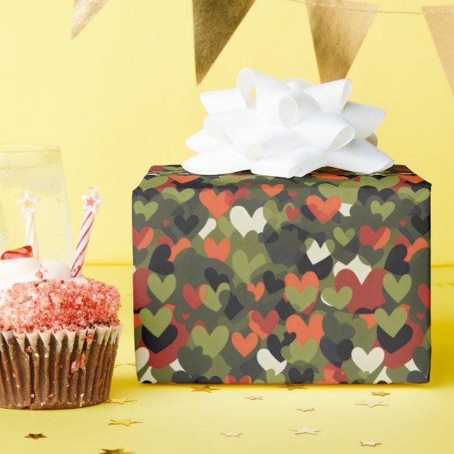 Green Red Heart Pattern Geschenkpapier (Geburtstagsparty)