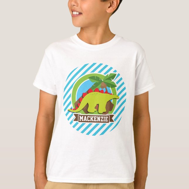 Green & Red Stegosaurus Dinosaurier; Blau & Weiß T-Shirt (Vorderseite)