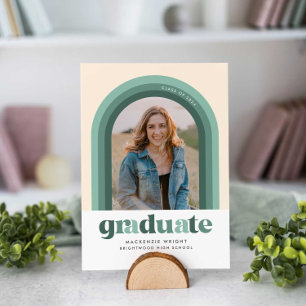 Green Retro Arch Faire-part de graduation