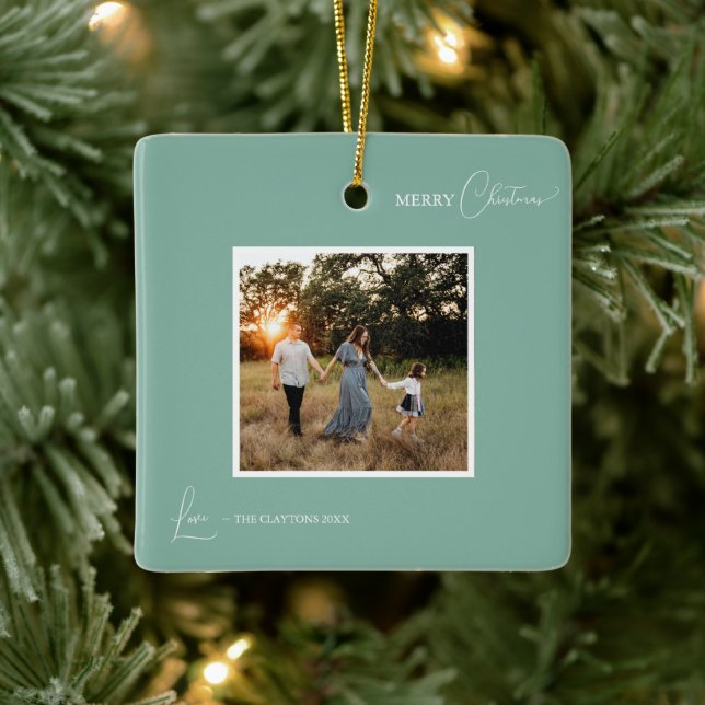 Green Retro Boho Minimalistisches Foto Frohe Weihn Keramikornament (Baum)