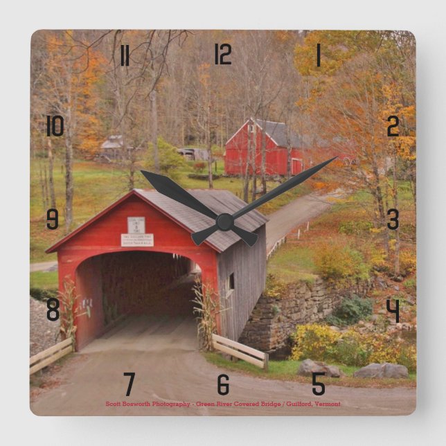Green River Covered Bridge - Vermont Quadratische Wanduhr (Vorderseite)