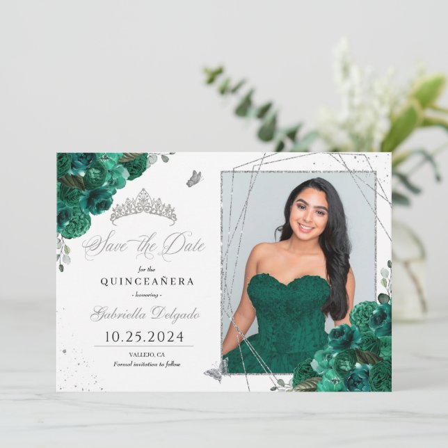 Green Rose Fotokarte Quinceañera Save the Date Einladung (Stehend Vorderseite)