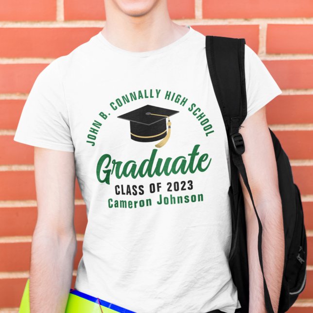 Green Script Graduate Personalisiert 2025 Abschlus T-Shirt (Von Creator hochgeladen)