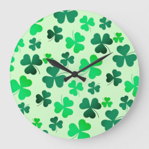 Green Shamrok Clover Pattern Große Wanduhr