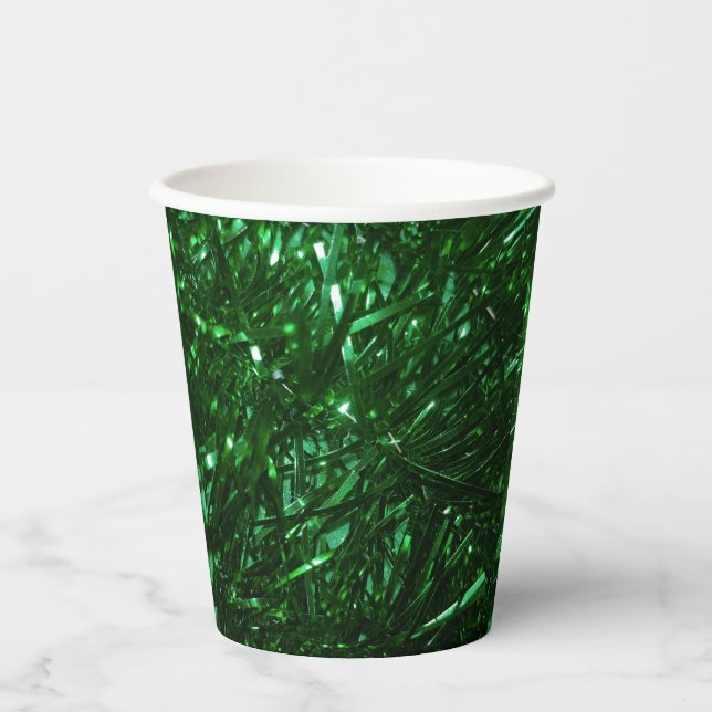 green shiny christmas tree leaves pappbecher (Vorderseite)