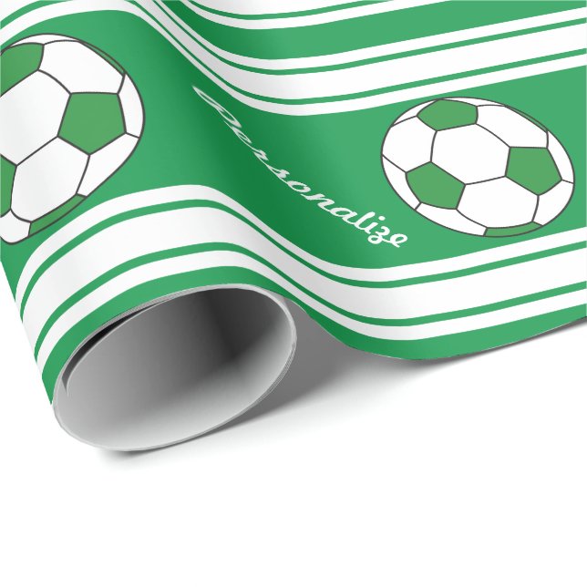Green Striped Soccer Ball Geschenkpapier (Rolleneckpunkt)