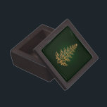 Green Stylish Christmas Tree Keepake Box<br><div class="desc">Die Speicherboxen, die diese wertvollen Geschenke, Erinnerungen und Erinnerungen einer bestimmten Person, eines bestimmten Ortes oder einer bestimmten Zeit zusammenführen, sind in der Erinnerung. Die Kisten aus Holz sind eine wunderschöne Möglichkeit, um diese speziellen Medaillen, Briefe, Hundemarken, Familienerbe, Münzen, lose Veränderung, Preise, Schmuck oder Babyzähne zu lagern. Die Boxen sind...</div>