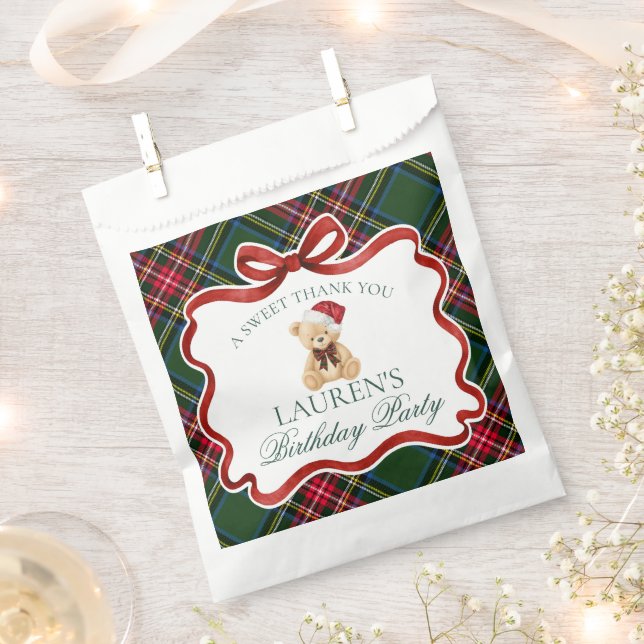 Green Tartan Plaid Christmas Bear Birthday Dessert Geschenktütchen (Ausgeschnitten)