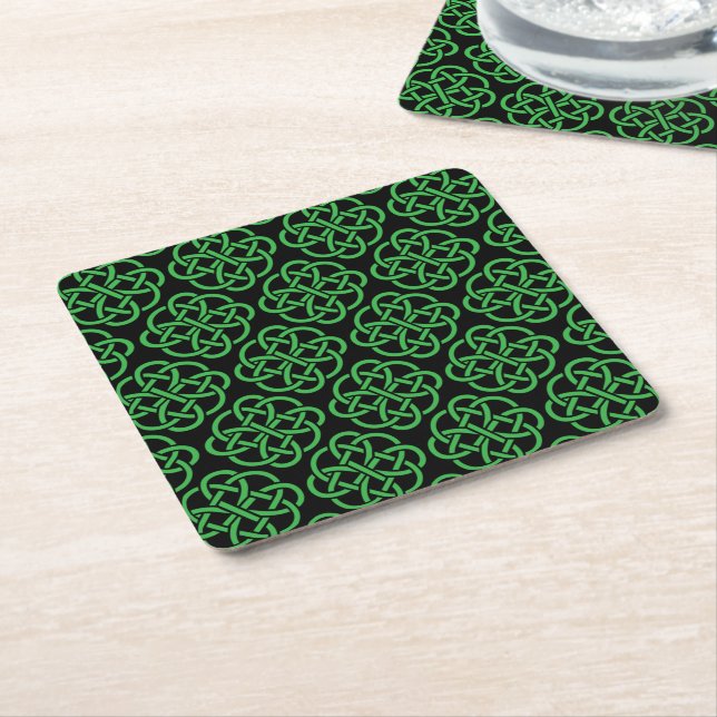 Green und Black Celtic Shield Knot Rechteckiger Pappuntersetzer (angewinkelt)