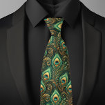 Green und Gold Peacock Feather Necktie Krawatte<br><div class="desc">Mit dem Green und Gold Peacock Feather Necktie, einem raffinierten Accessoire, das die luxuriöse Schönheit des Pfauenabsturzes erfassen soll, machen Sie eine kühne und elegante Erklärung. Mit einem üppigen grünen Hintergrund und aufwändigen Pfauenfedern mit goldenem Akzent verströmt diese Krawatte einen raffinierten Charme und zeitlosen Stil. Ideal für Hochzeitsfeiern, feierliche Veranstaltungen...</div>