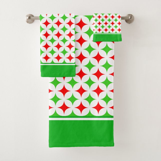 Green und Red Diamond Star Muster auf White Badhandtuch Set (Insitu)